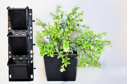 black-plastic-hanging-plant-pot-500×500-1.webp